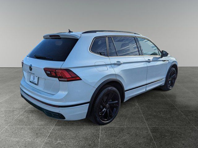 2023 Volkswagen Tiguan SE R-Line Black