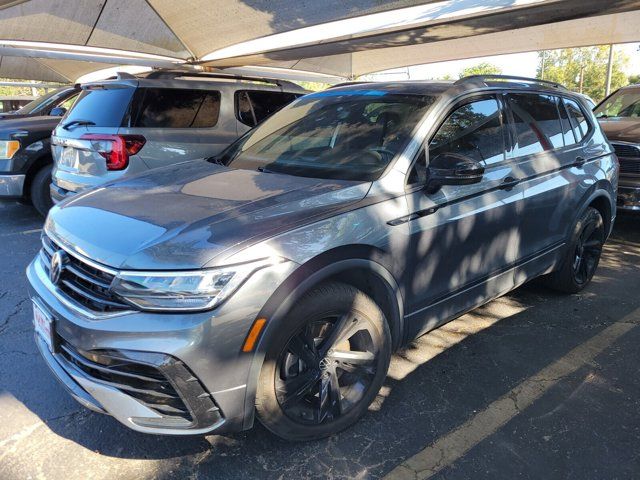 2023 Volkswagen Tiguan SE R-Line Black