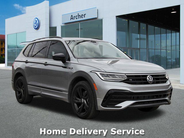 2023 Volkswagen Tiguan SE R-Line Black