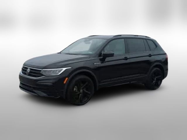 2023 Volkswagen Tiguan SE R-Line Black