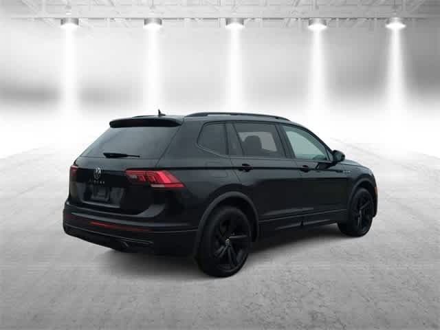 2023 Volkswagen Tiguan SE R-Line Black