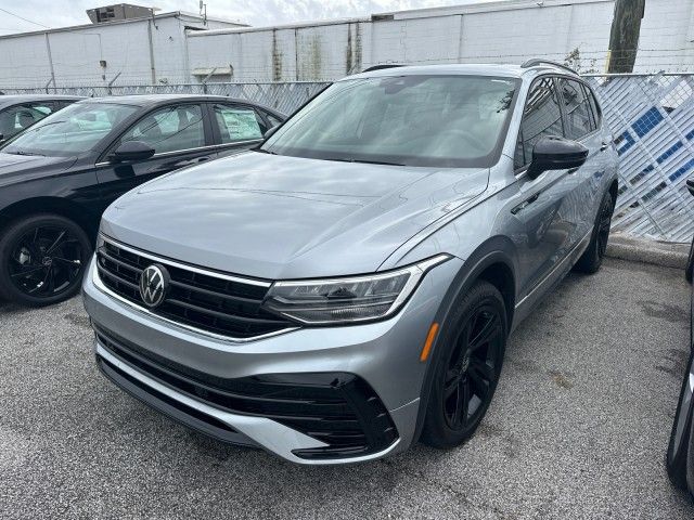 2023 Volkswagen Tiguan SE R-Line Black