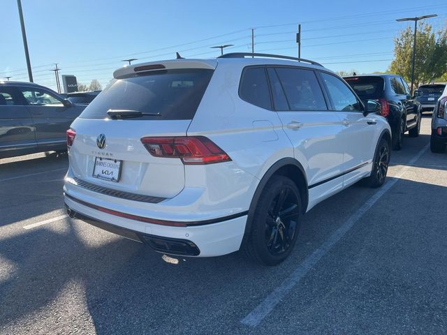 2023 Volkswagen Tiguan SE R-Line Black