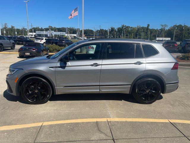 2023 Volkswagen Tiguan SE R-Line Black