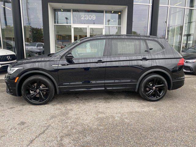 2023 Volkswagen Tiguan SE R-Line Black