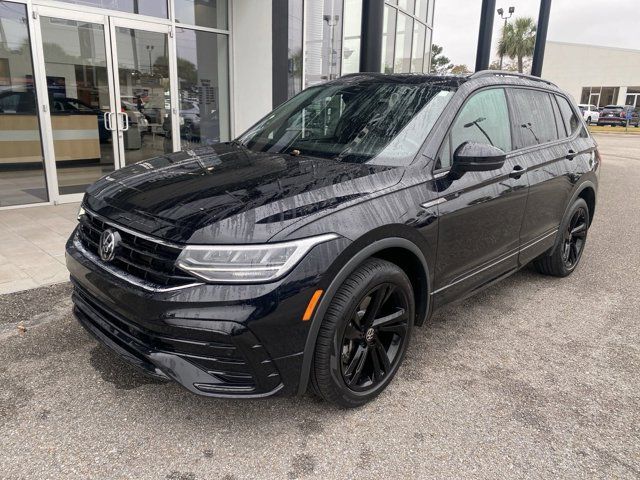 2023 Volkswagen Tiguan SE R-Line Black