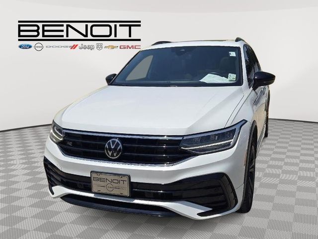 2023 Volkswagen Tiguan SE R-Line Black