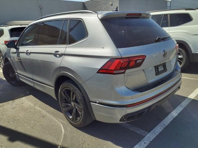 2023 Volkswagen Tiguan SE R-Line Black