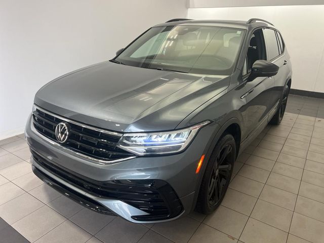 2023 Volkswagen Tiguan SE R-Line Black