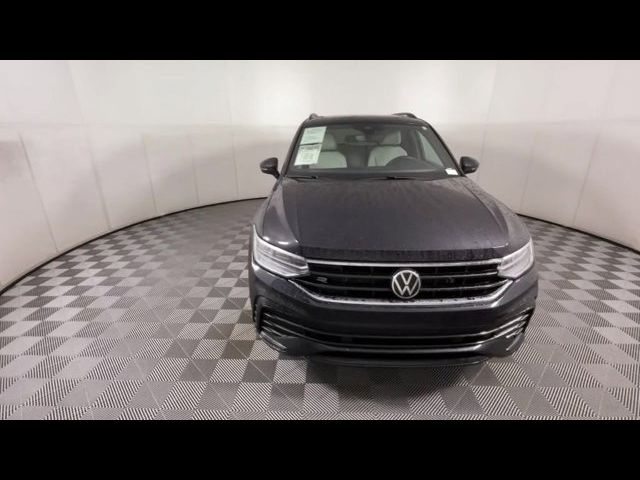 2023 Volkswagen Tiguan SE R-Line Black