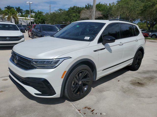 2023 Volkswagen Tiguan SE R-Line Black