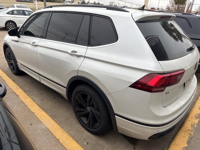 2023 Volkswagen Tiguan SE R-Line Black