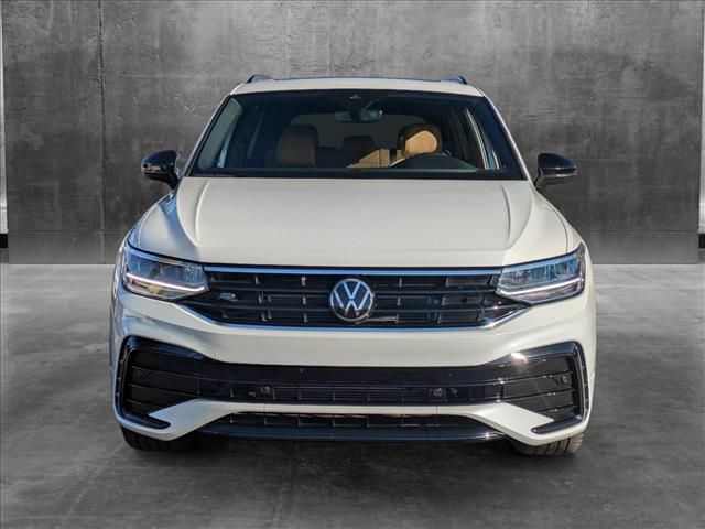 2023 Volkswagen Tiguan SE R-Line Black