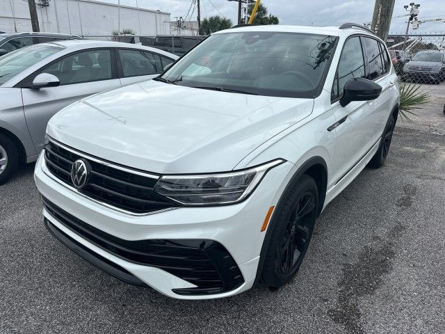 2023 Volkswagen Tiguan SE R-Line Black