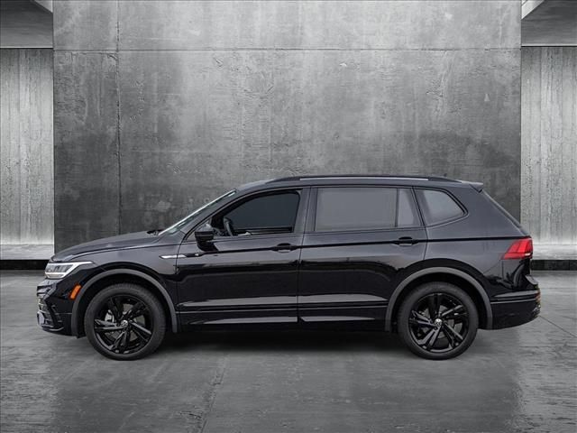 2023 Volkswagen Tiguan SE R-Line Black