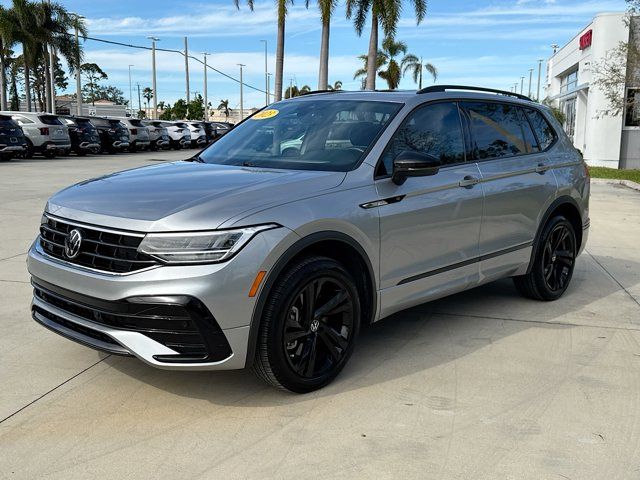 2023 Volkswagen Tiguan SE R-Line Black