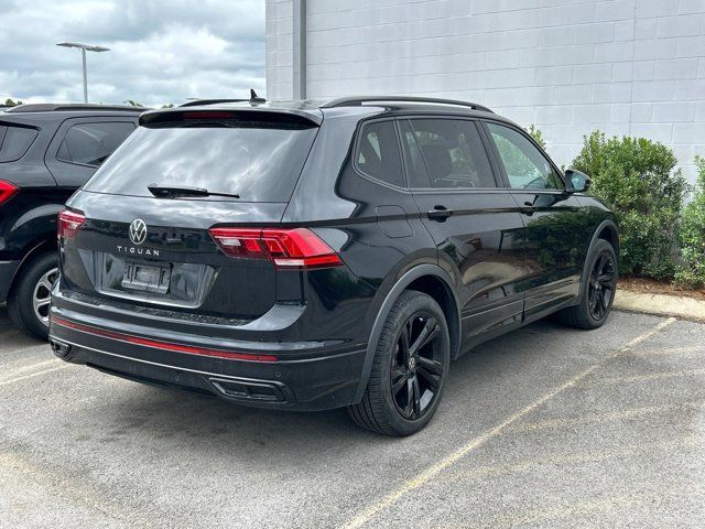 2023 Volkswagen Tiguan SE R-Line Black