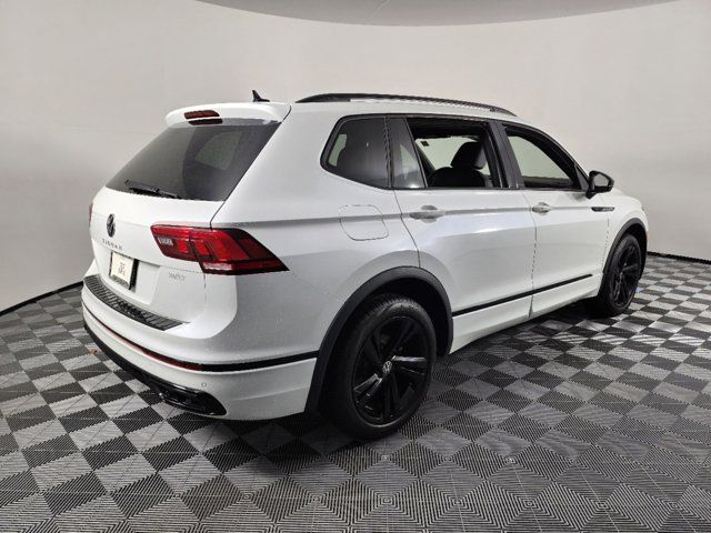 2023 Volkswagen Tiguan SE R-Line Black