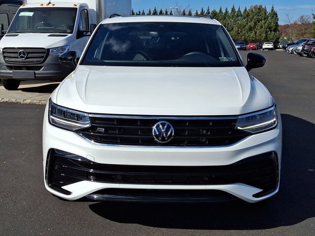 2023 Volkswagen Tiguan SE R-Line Black