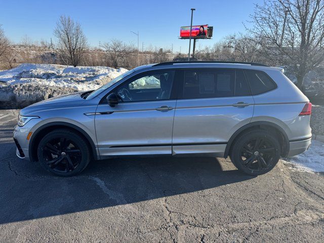 2023 Volkswagen Tiguan SE R-Line Black