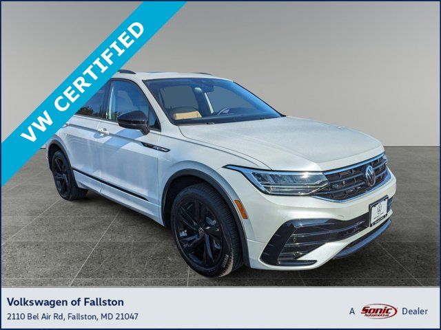 2023 Volkswagen Tiguan SE R-Line Black