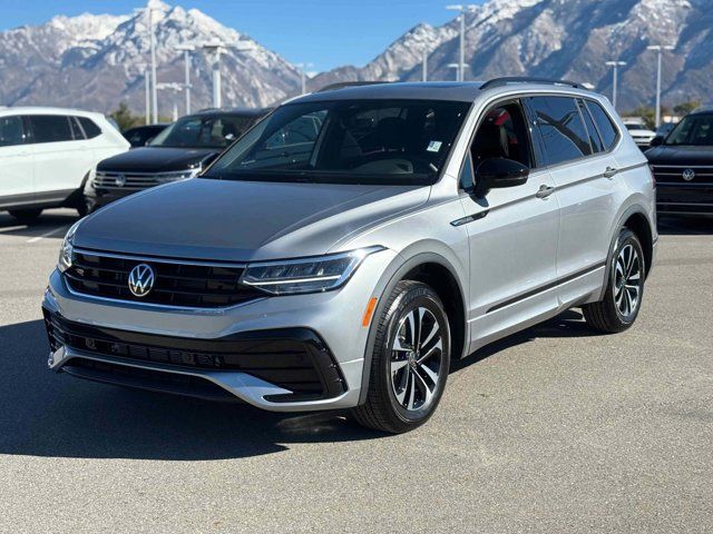 2023 Volkswagen Tiguan SE R-Line Black