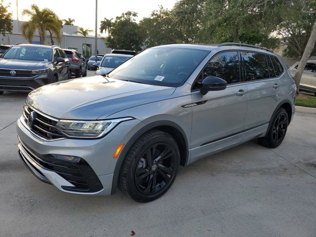 2023 Volkswagen Tiguan SE R-Line Black