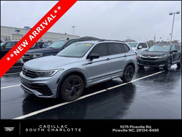 2023 Volkswagen Tiguan SE R-Line Black