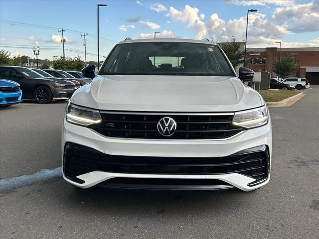 2023 Volkswagen Tiguan SE R-Line Black