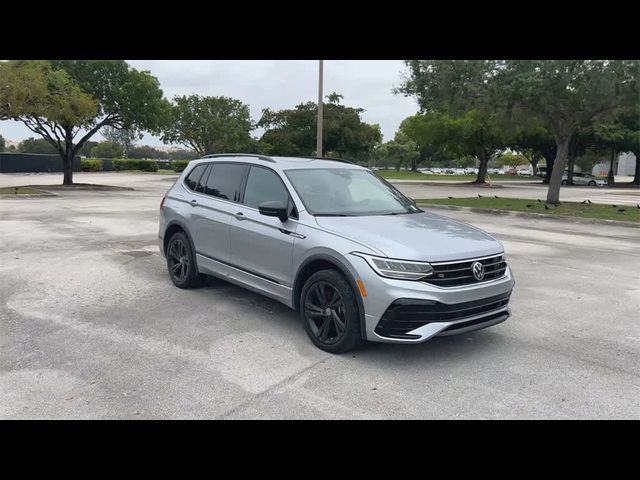 2023 Volkswagen Tiguan SE R-Line Black