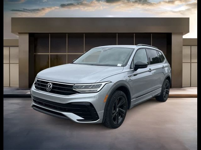 2023 Volkswagen Tiguan SE R-Line Black