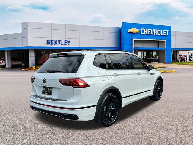 2023 Volkswagen Tiguan SE R-Line Black