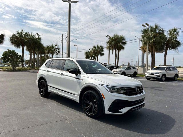 2023 Volkswagen Tiguan SE R-Line Black