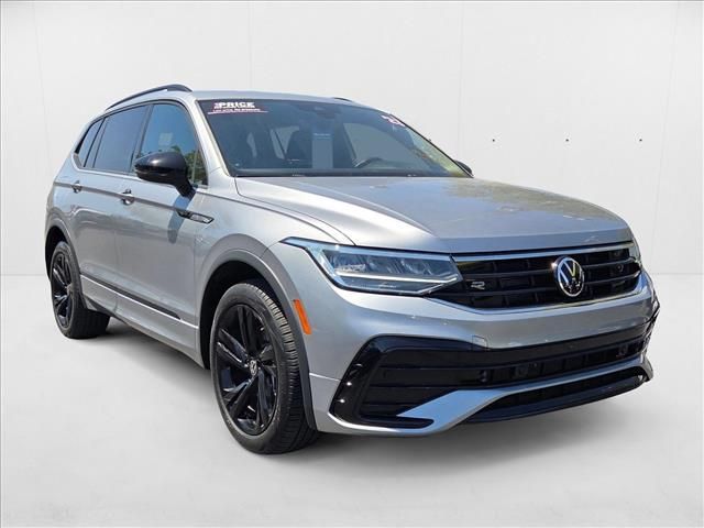 2023 Volkswagen Tiguan SE R-Line Black
