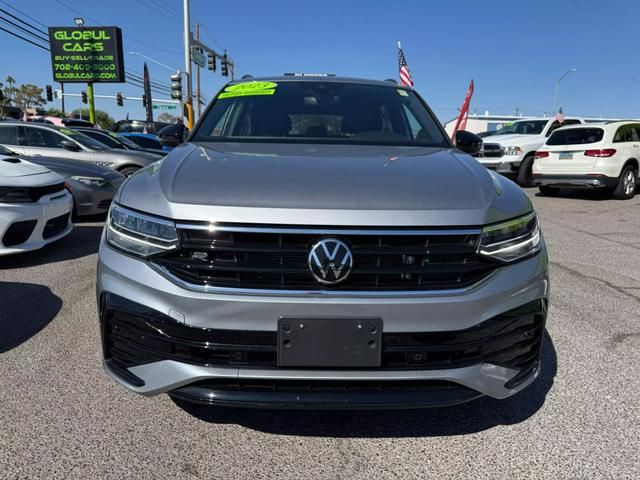 2023 Volkswagen Tiguan SE R-Line Black