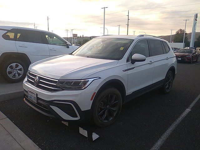 2023 Volkswagen Tiguan SE