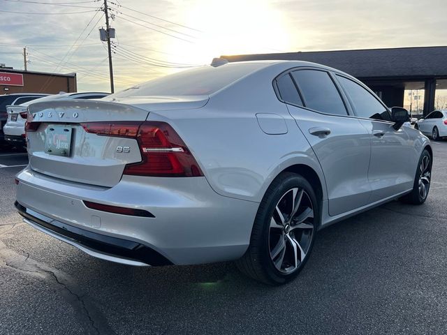 2023 Volvo S60 Core Dark Theme