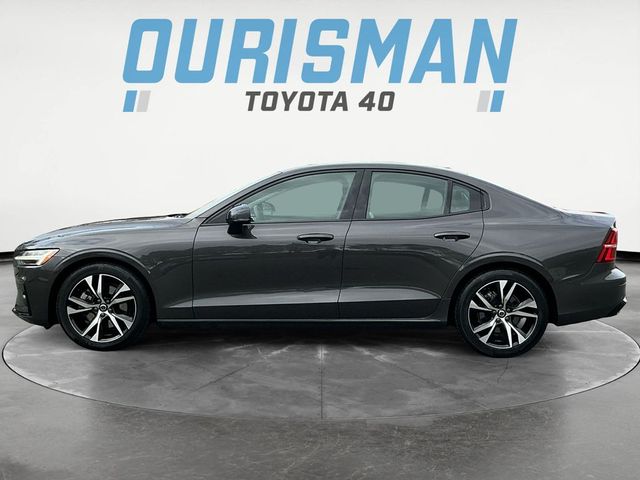 2023 Volvo S60 Core Dark Theme