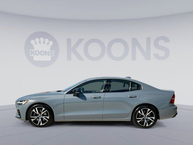 2023 Volvo S60 Core Dark Theme