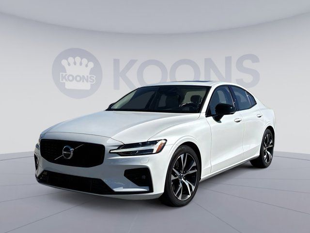 2023 Volvo S60 Core Dark Theme