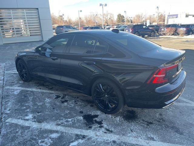 2023 Volvo S60 Plus Black Edition