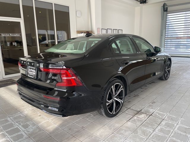 2023 Volvo S60 Core Black Edition