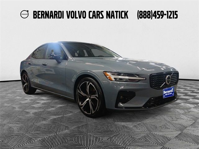 2023 Volvo S60 Core Black Edition