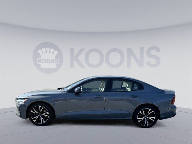 2023 Volvo S60 Plus Dark Theme