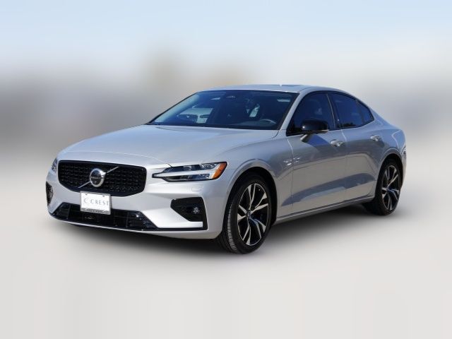 2023 Volvo S60 Plus Dark Theme