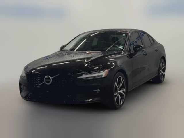 2023 Volvo S60 Core Dark Theme