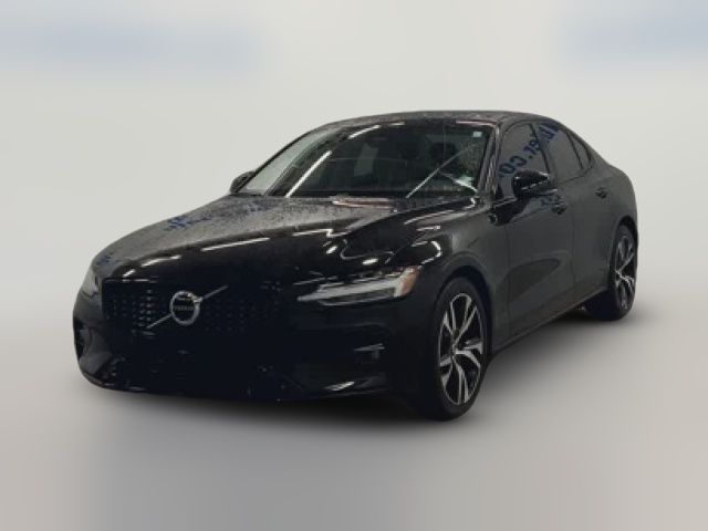 2023 Volvo S60 Core Dark Theme