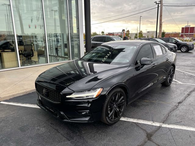 2023 Volvo S60 Plus Black Edition