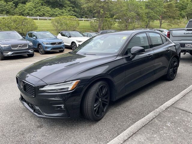 2023 Volvo S60 Plus Black Edition