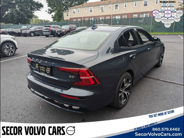 2023 Volvo S60 Plus Dark Theme